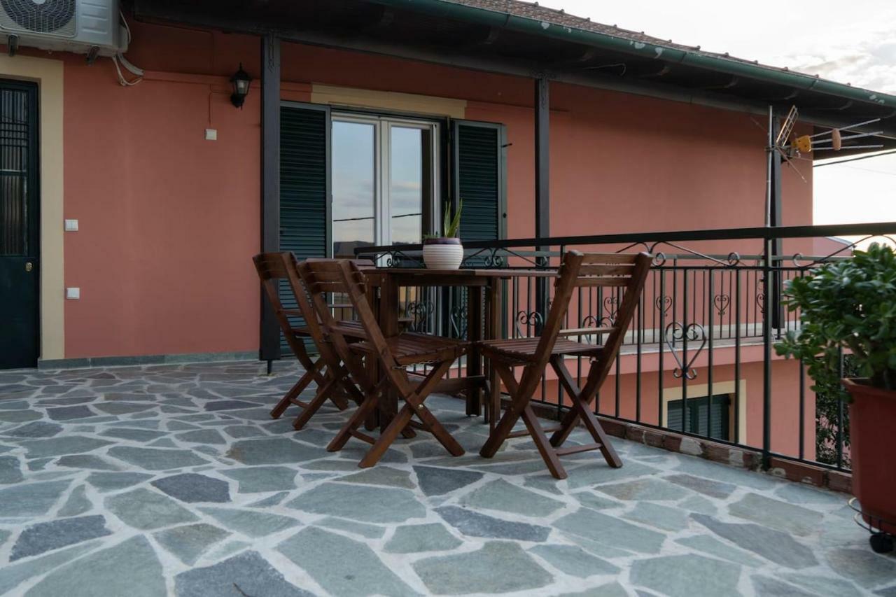 Coralli Pentati 1 "Dimitris Apartments" ภายนอก รูปภาพ