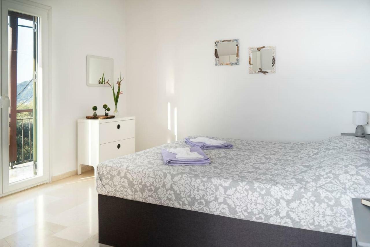 Coralli Pentati 1 "Dimitris Apartments" ภายนอก รูปภาพ